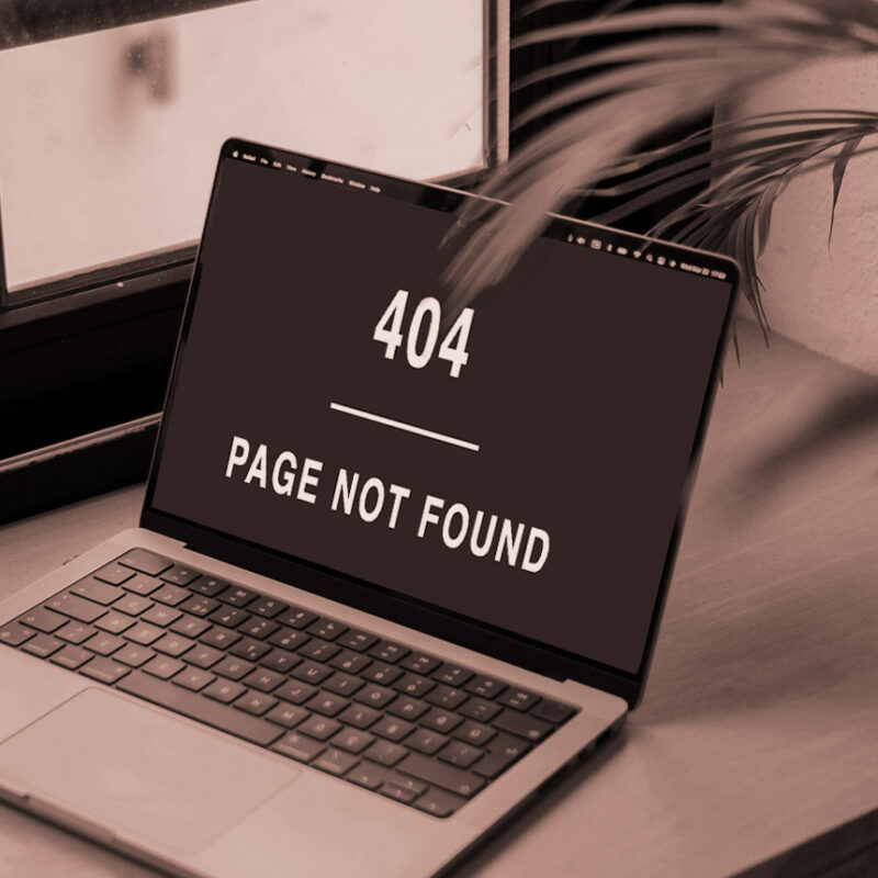 Laptop with 404 message